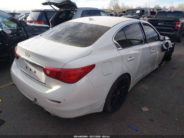 INFINITI Q50 Sport