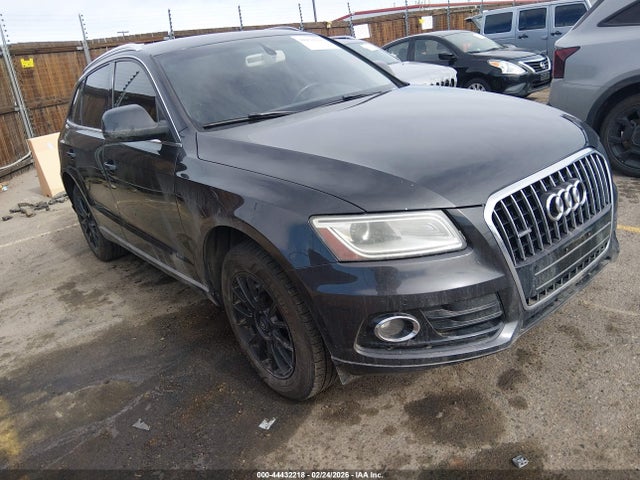Salvage Audi Q5 Image