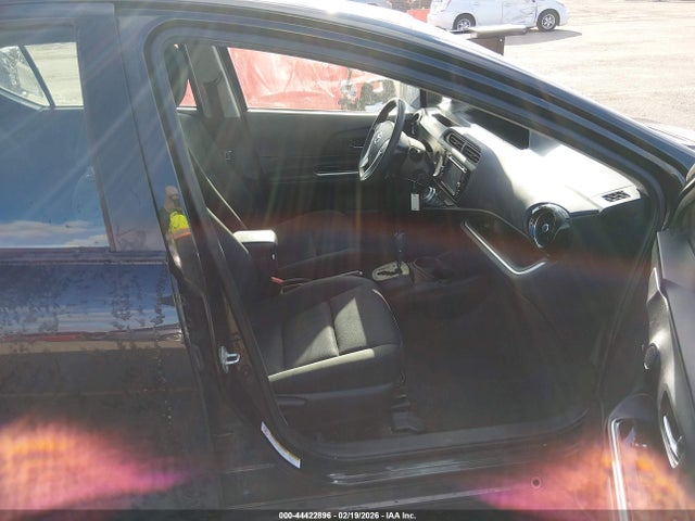 Toyota Prius c Two