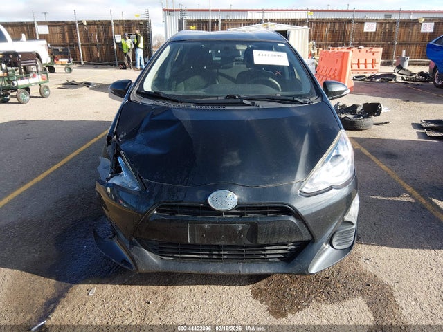 Toyota Prius c Two