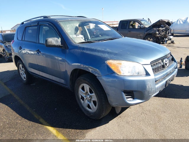 Salvage Toyota RAV4 Image