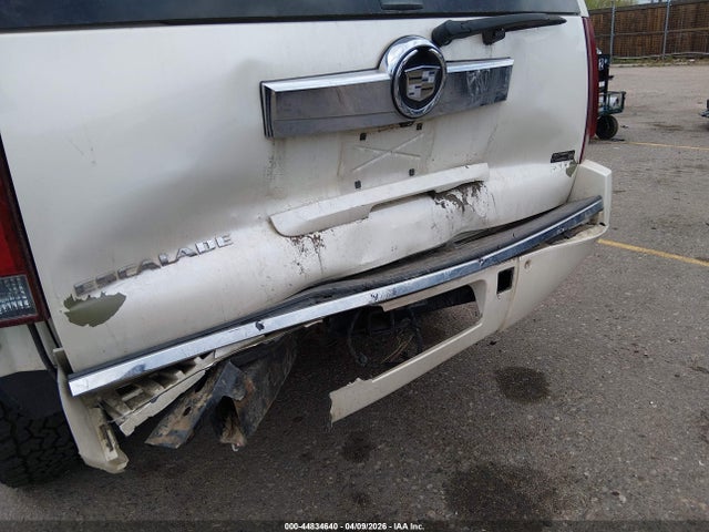 Cadillac Escalade Standard