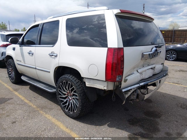Cadillac Escalade Standard