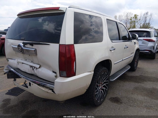 Cadillac Escalade Standard
