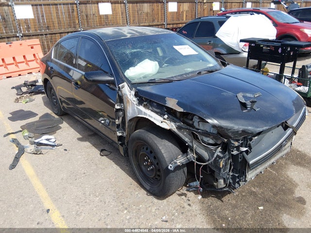 Salvage Nissan Altima Image