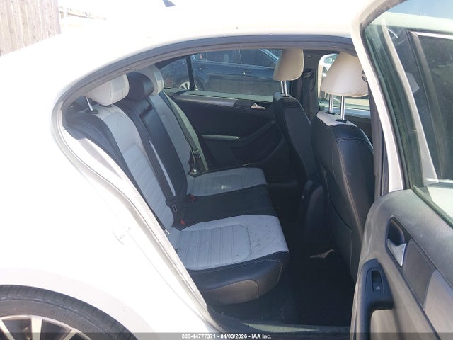 Volkswagen Jetta 1.8t Sport