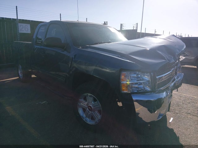 Salvage Chevrolet Silverado 1500 Image