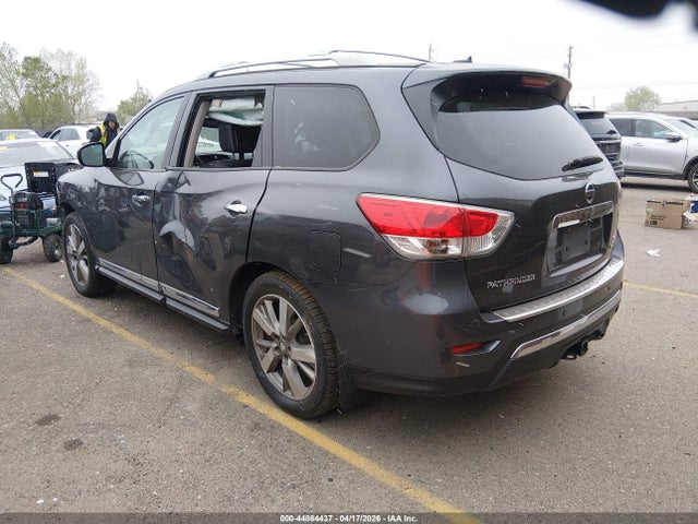 Nissan Pathfinder Platinum