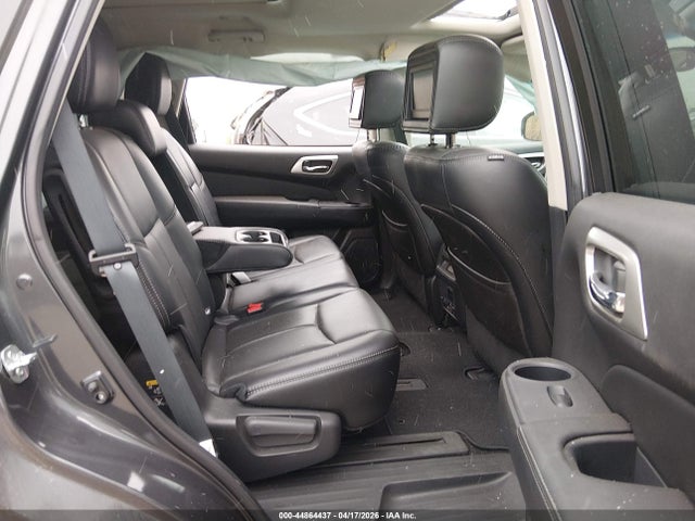 Nissan Pathfinder Platinum