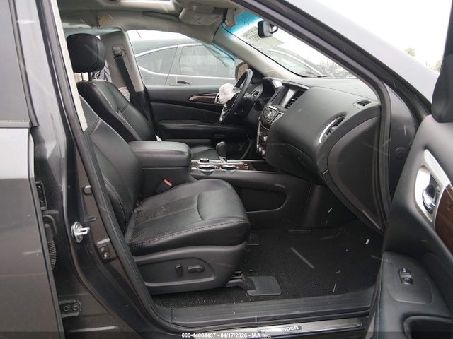 Nissan Pathfinder Platinum