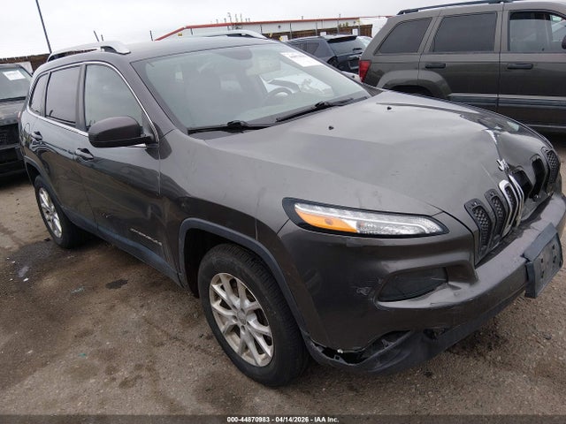 Salvage Jeep Cherokee Image