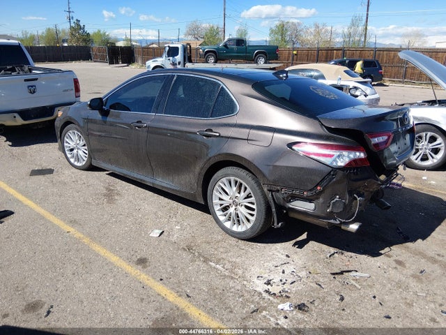 Toyota Camry Xle V6