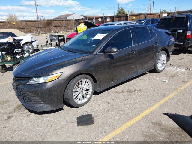 Toyota Camry Xle V6