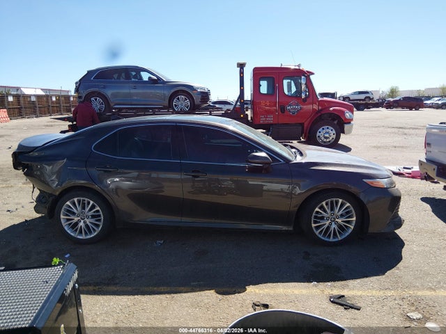 Toyota Camry Xle V6