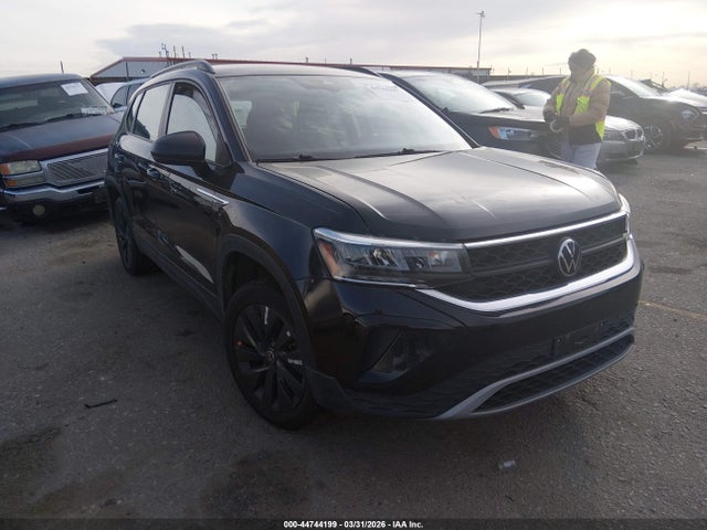Salvage Volkswagen Taos Image