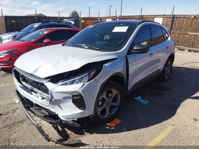 Ford Escape St-line