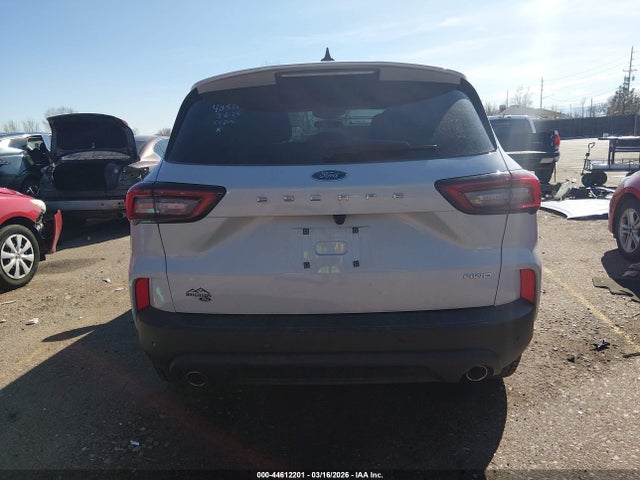 Ford Escape St-line