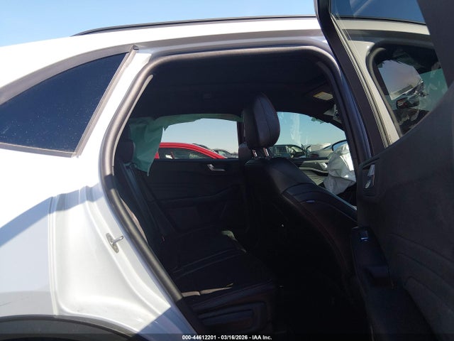 Ford Escape St-line