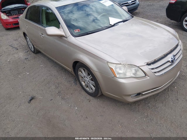 Salvage Toyota Avalon Image