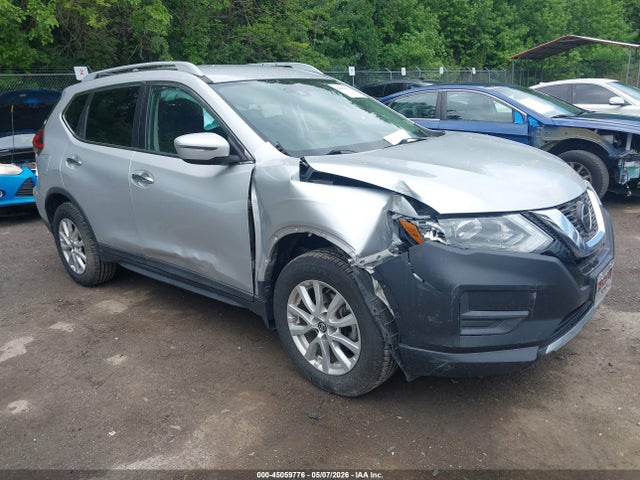 Salvage Nissan Rogue Image