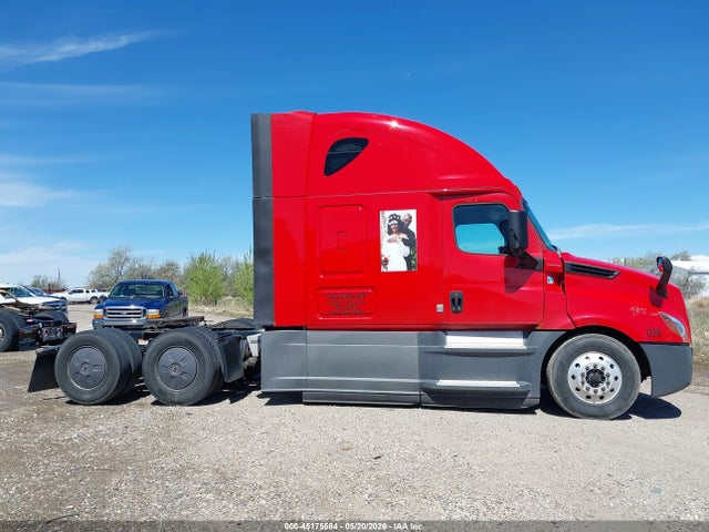 Freightliner New Cascadia 126