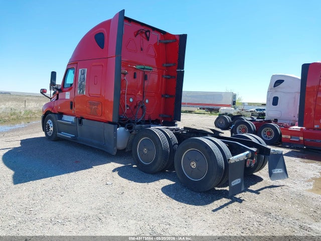 Freightliner New Cascadia 126