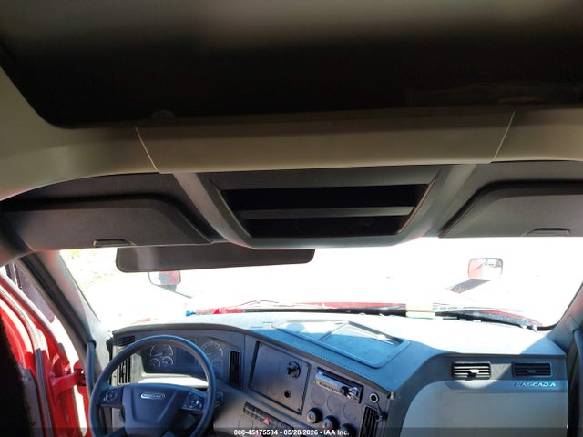 Freightliner New Cascadia 126