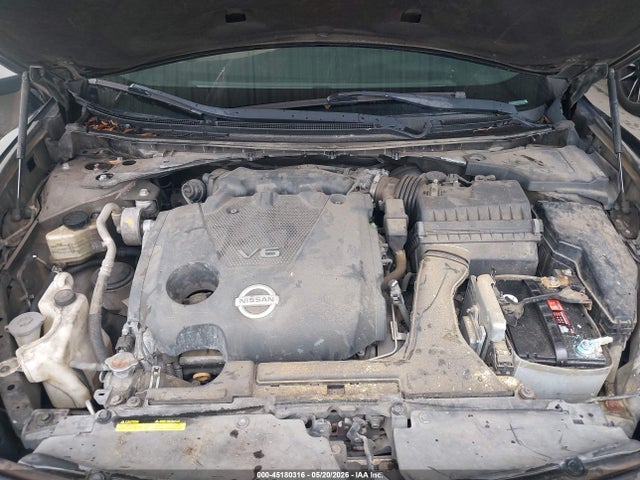 Nissan Maxima