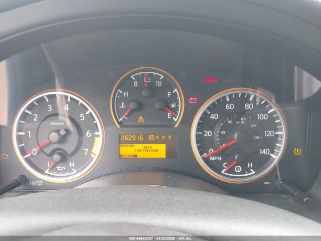Nissan Armada Sv