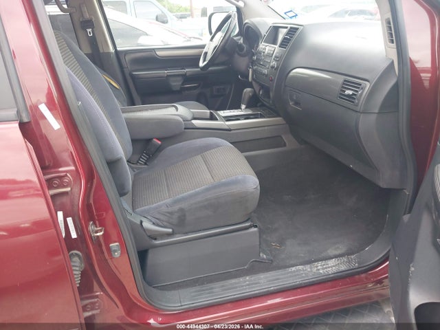 Nissan Armada Sv