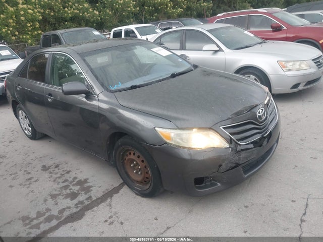 Salvage Toyota Camry Image