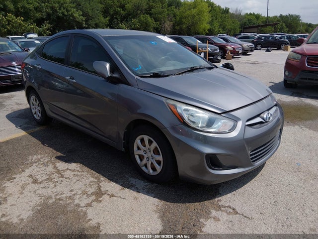 Salvage Hyundai ACCENT Image