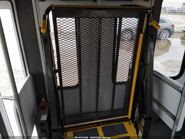 Ford E-350