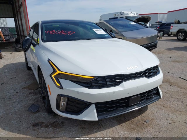 Salvage Kia K5 Image
