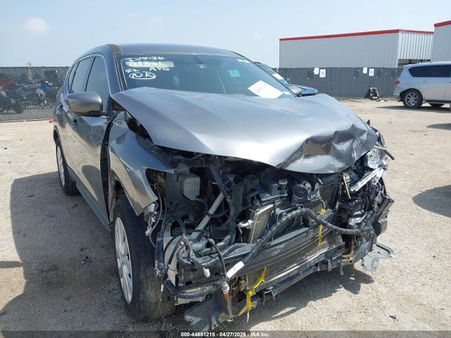 Salvage Nissan Rogue Image