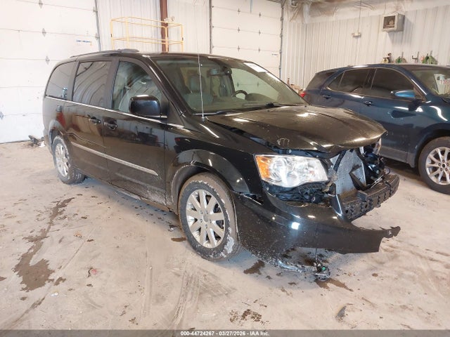 Salvage Chrysler Town & Country Image