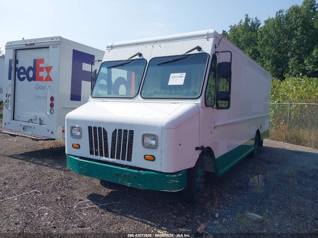 Workhorse Custom Chassis Commercial Chassis W42