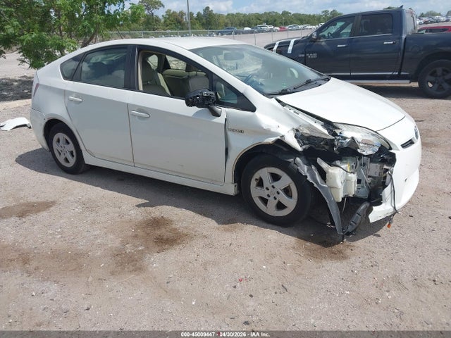 Salvage Toyota Prius Image