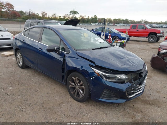 Salvage Chevrolet Cruze Image