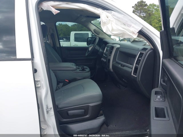 Ram 1500 Express Quad Cab 4x2 6'4 Box
