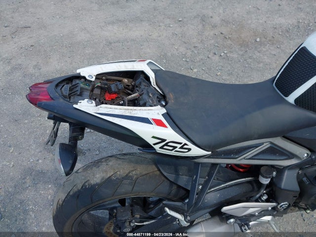 Triumph Street Triple 765 R