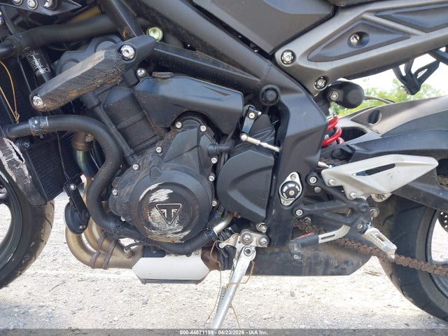 Triumph Street Triple 765 R