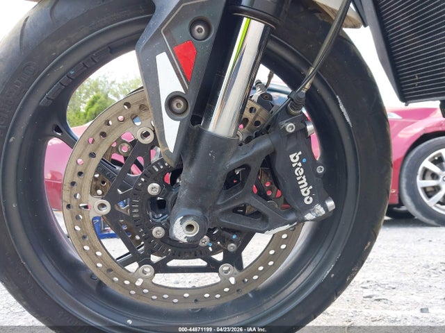 Triumph Street Triple 765 R