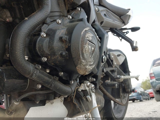 Triumph Street Triple 765 R