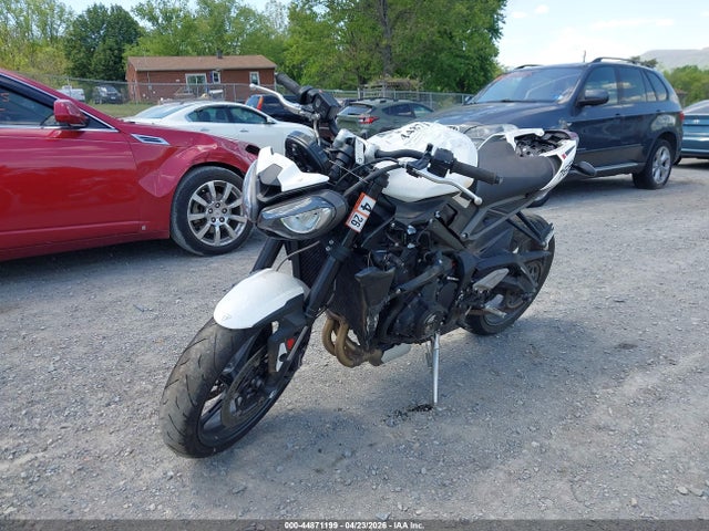 Triumph Street Triple 765 R