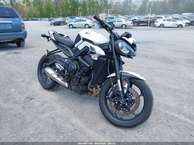 Salvage Triumph Street Triple Image
