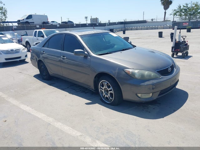 Salvage Toyota Camry Image