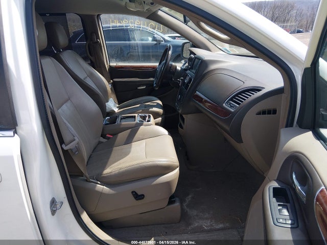 Chrysler Town & Country Touring-l