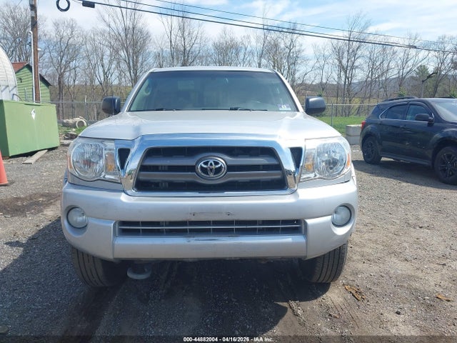 Toyota Tacoma Base V6