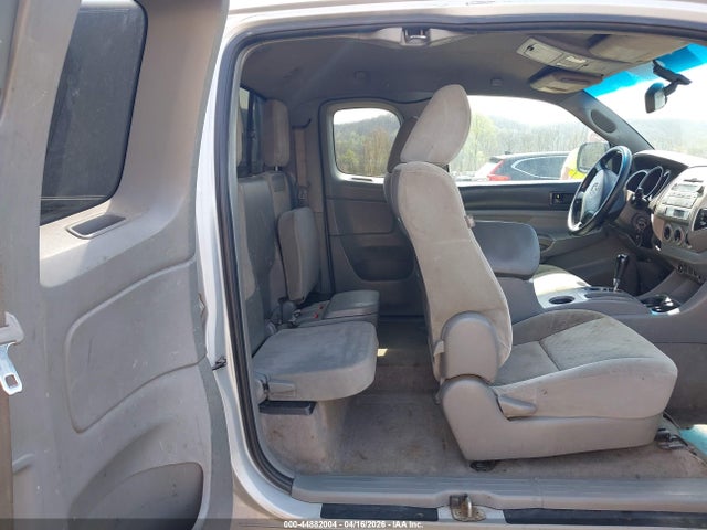 Toyota Tacoma Base V6